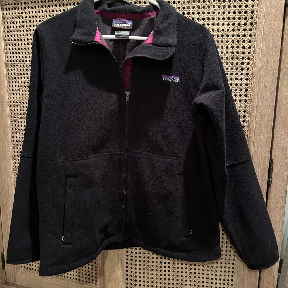 Patagonia Women's Medium Black Synchila Jacket with Pink and Grey Lining